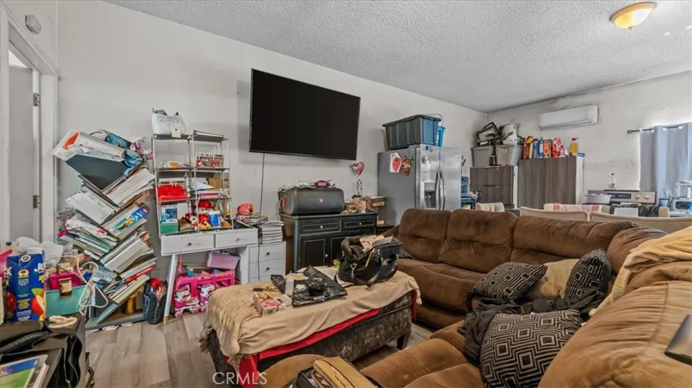 2171 Santa Fe Long Beach, CA 90810