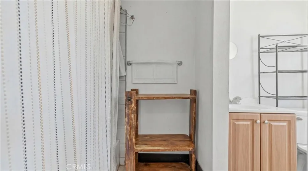2171 Santa Fe Long Beach, CA 90810