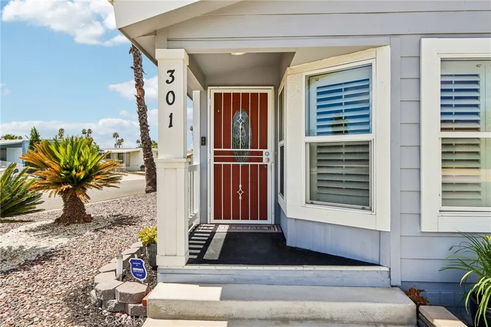 301 Camino Del Sol Hemet, CA 92545