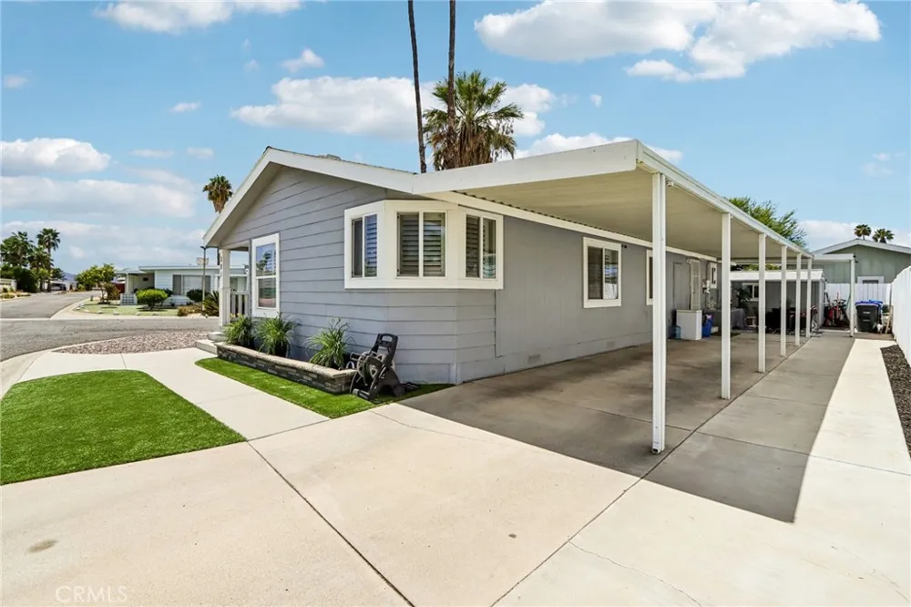 301 Camino Del Sol Hemet, CA 92545