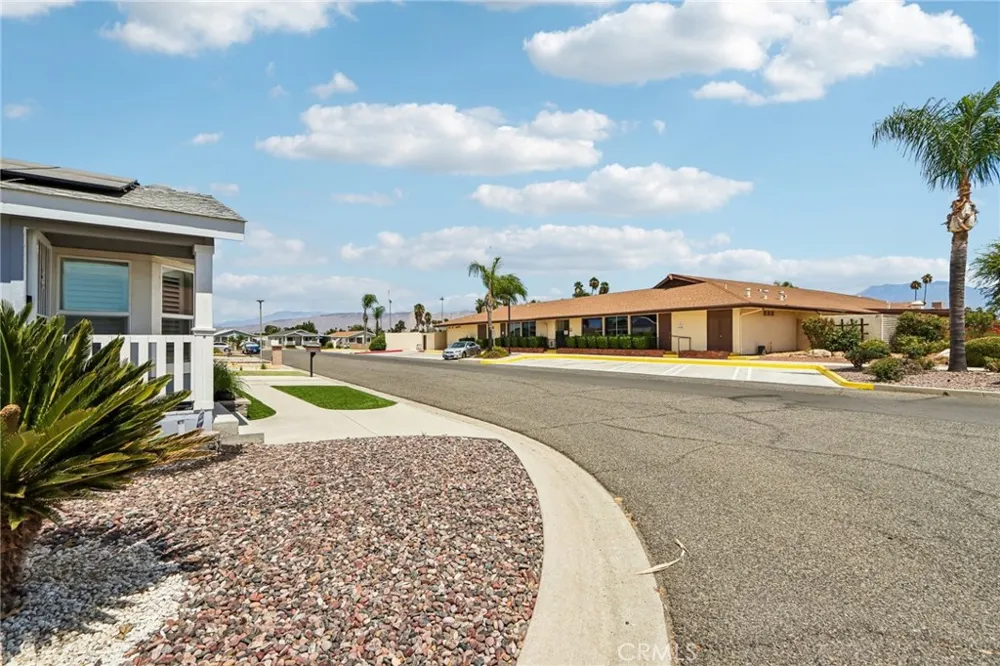 301 Camino Del Sol Hemet, CA 92545