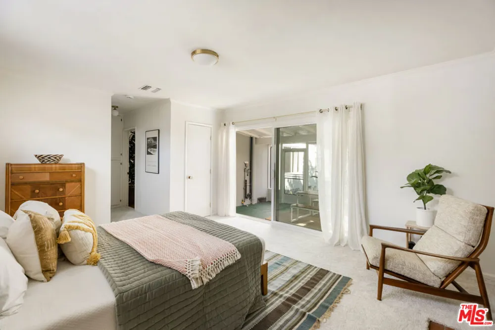 811 Keystone Street Burbank, CA 91506