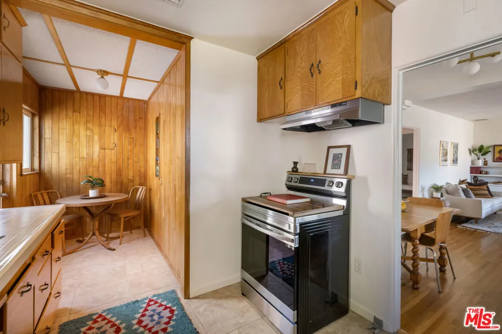 811 Keystone Street Burbank, CA 91506