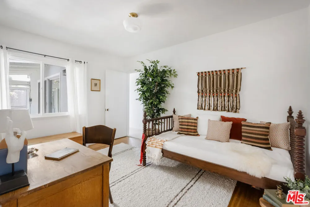 811 Keystone Street Burbank, CA 91506