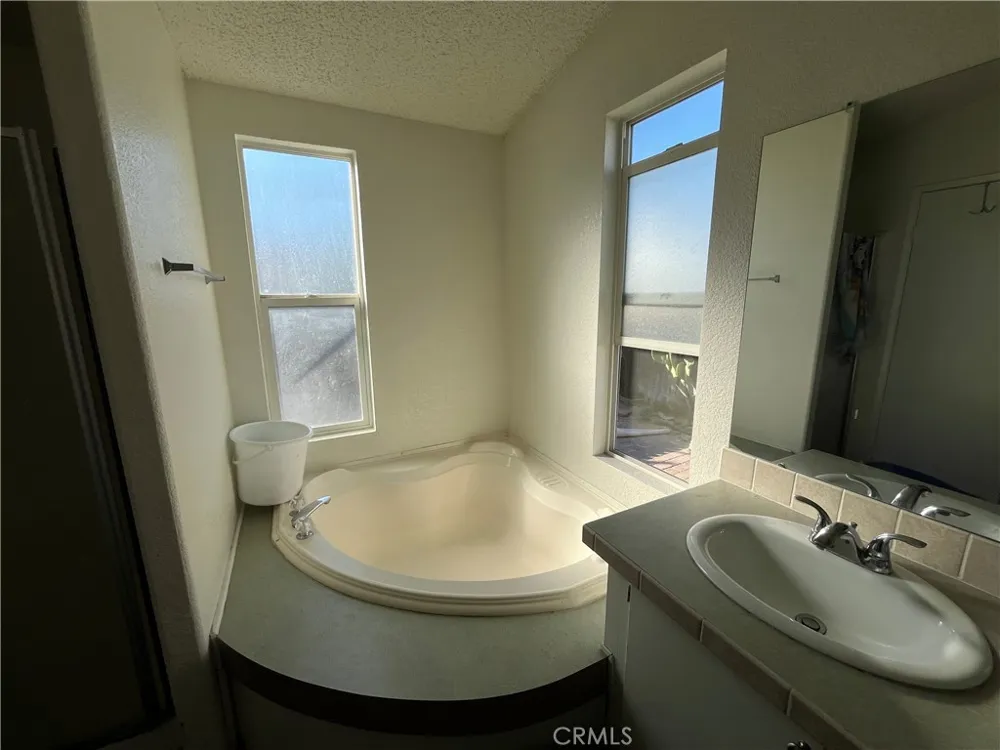 4901 Green River Road #40 Corona, CA 92878