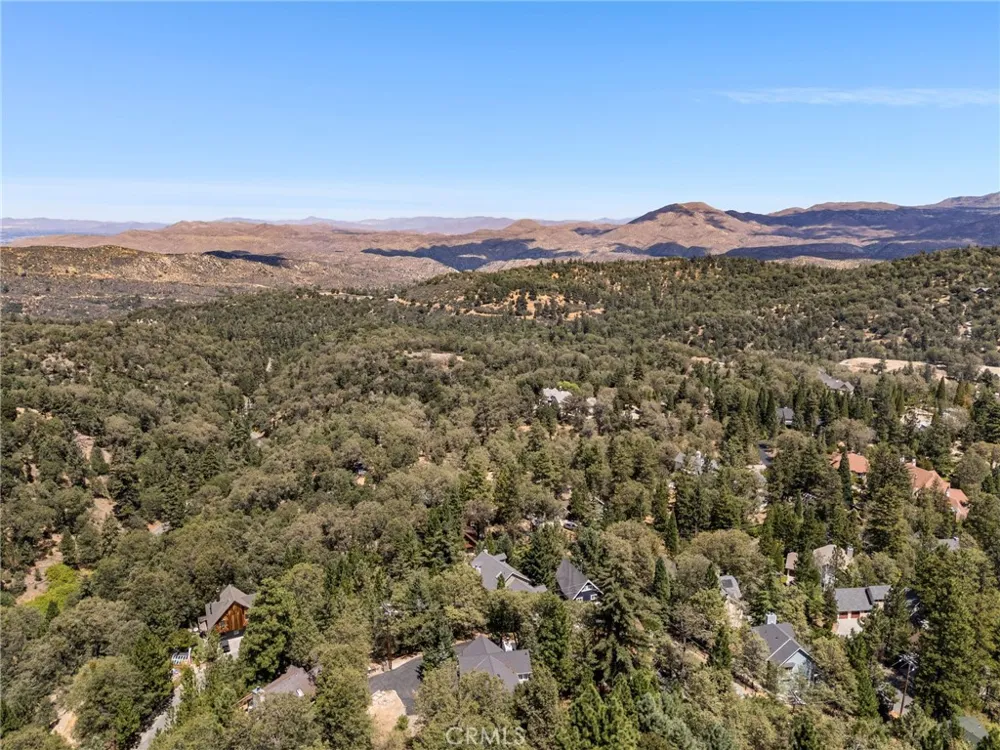 1348 St Anton Lake Arrowhead, CA 92352