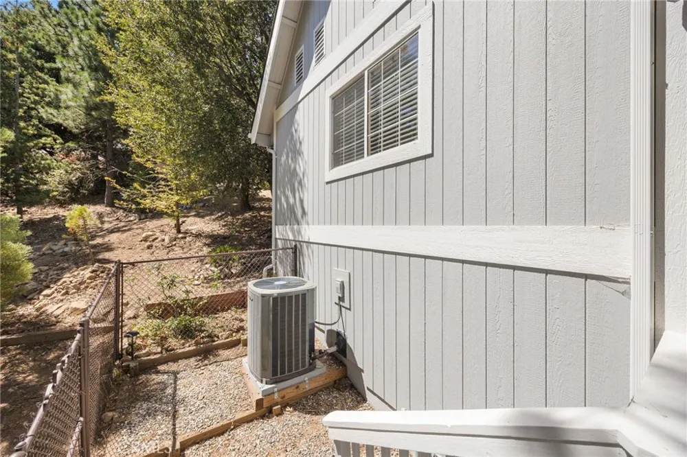 1348 St Anton Lake Arrowhead, CA 92352