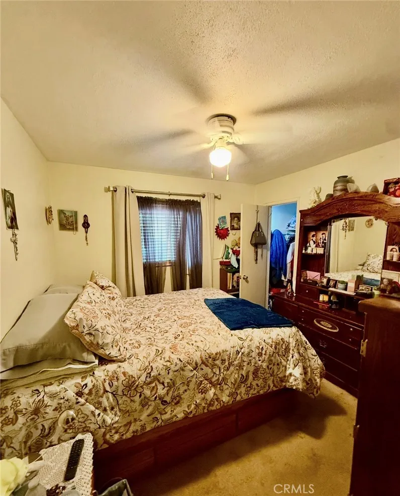 25541 Jade Barstow, CA 92311