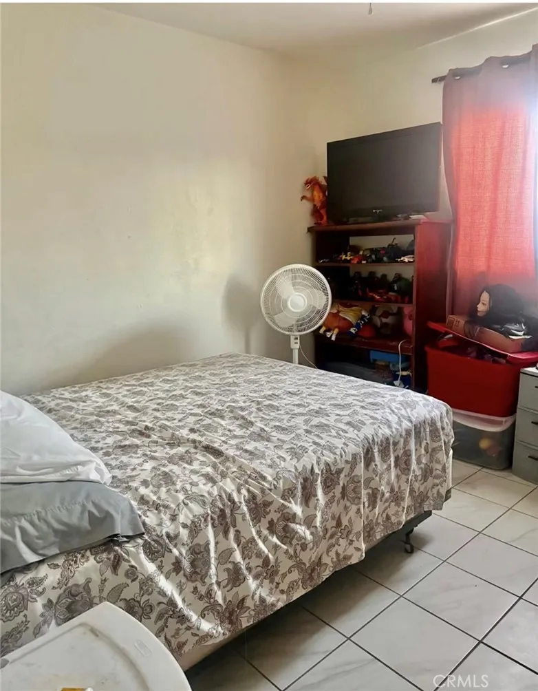 25541 Jade Barstow, CA 92311