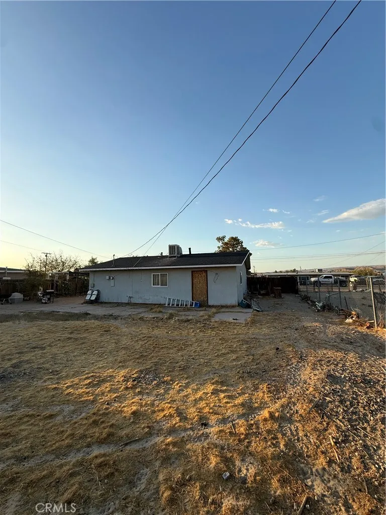 25541 Jade Barstow, CA 92311