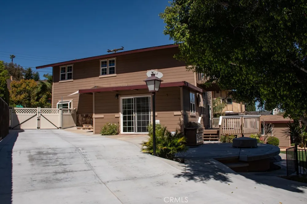 933 Eastside Rd El Cajon, CA 92020