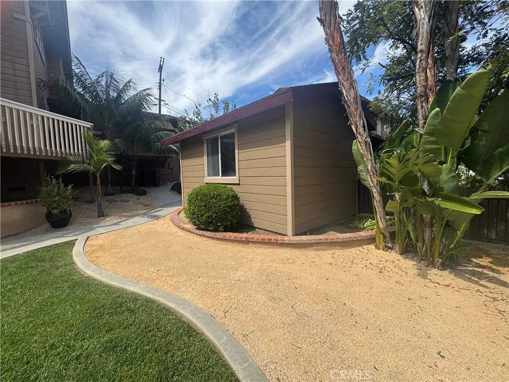 933 Eastside Rd El Cajon, CA 92020