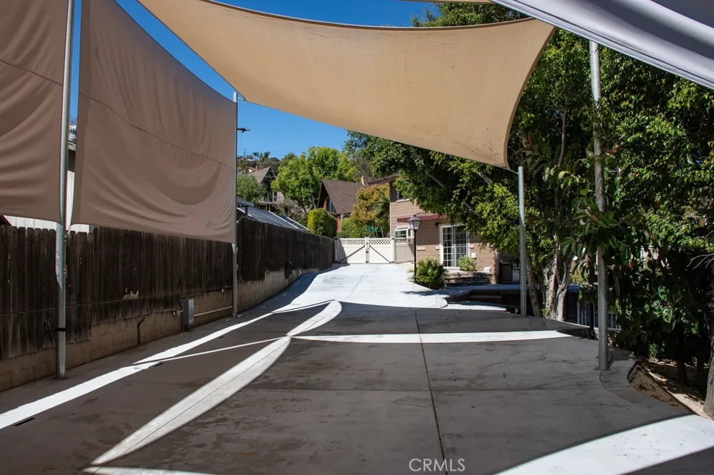 933 Eastside Rd El Cajon, CA 92020