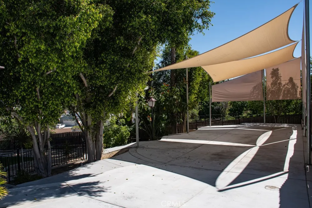 933 Eastside Rd El Cajon, CA 92020