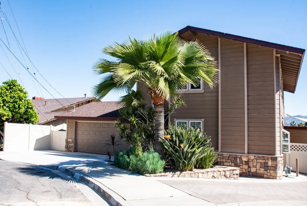 933 Eastside Rd El Cajon, CA 92020