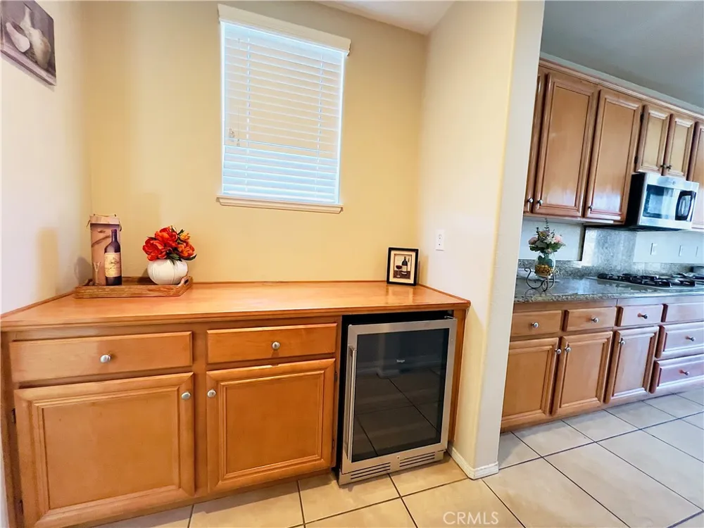 17231 Greentree Drive Riverside, CA 92503
