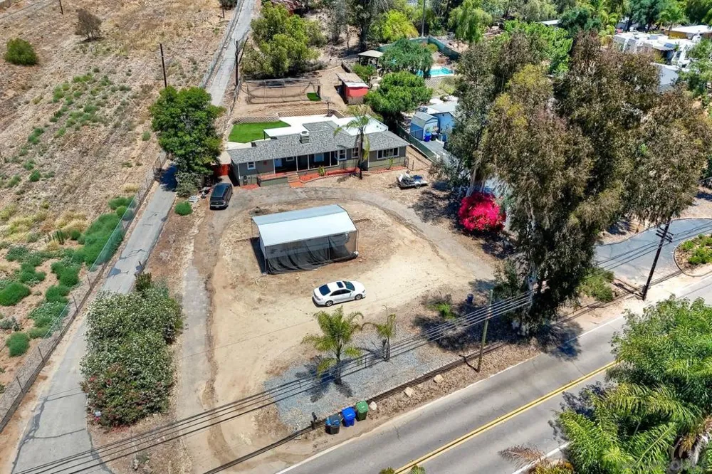10859 Valle Vista Lakeside, CA 92040
