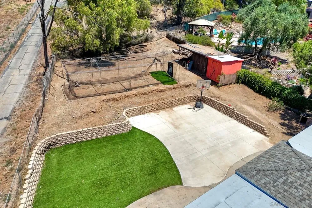 10859 Valle Vista Lakeside, CA 92040
