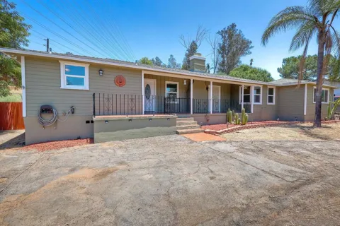 10859 Valle Vista