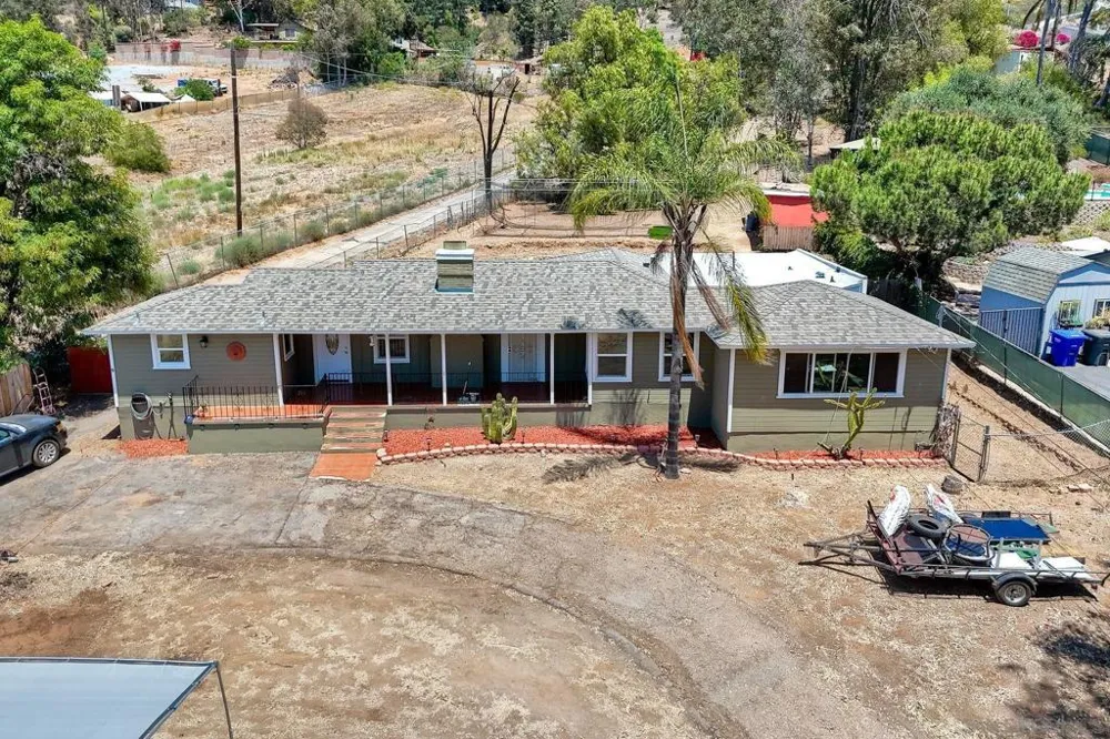 10859 Valle Vista Lakeside, CA 92040