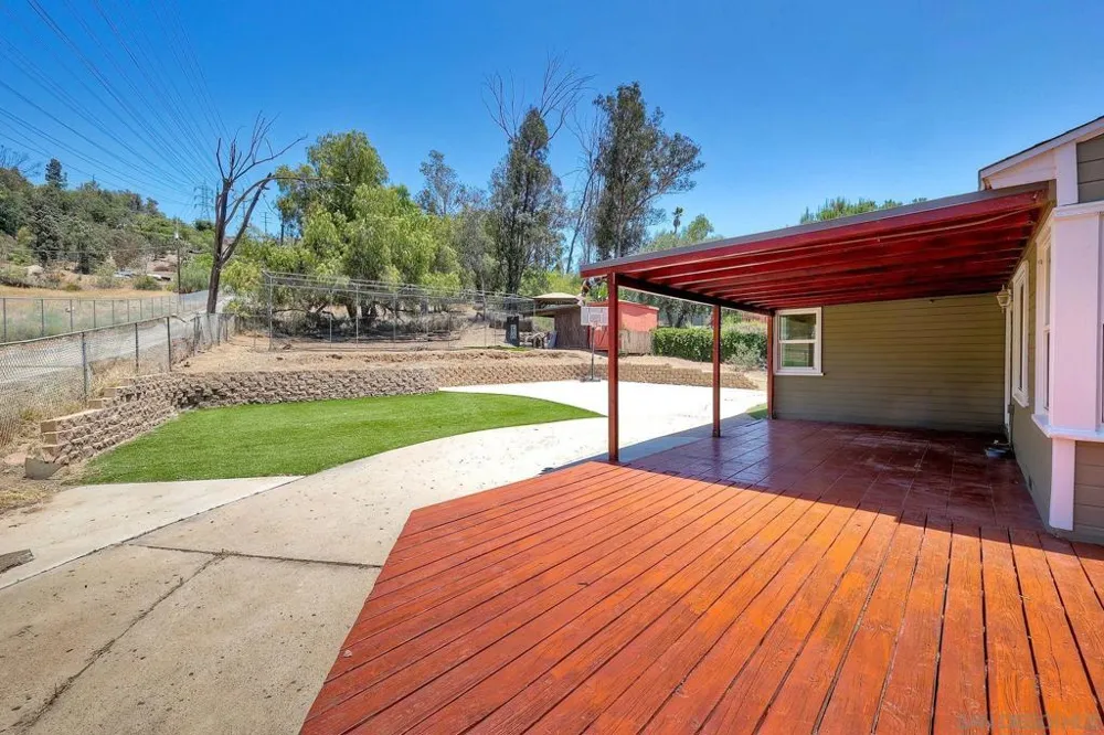 10859 Valle Vista Lakeside, CA 92040
