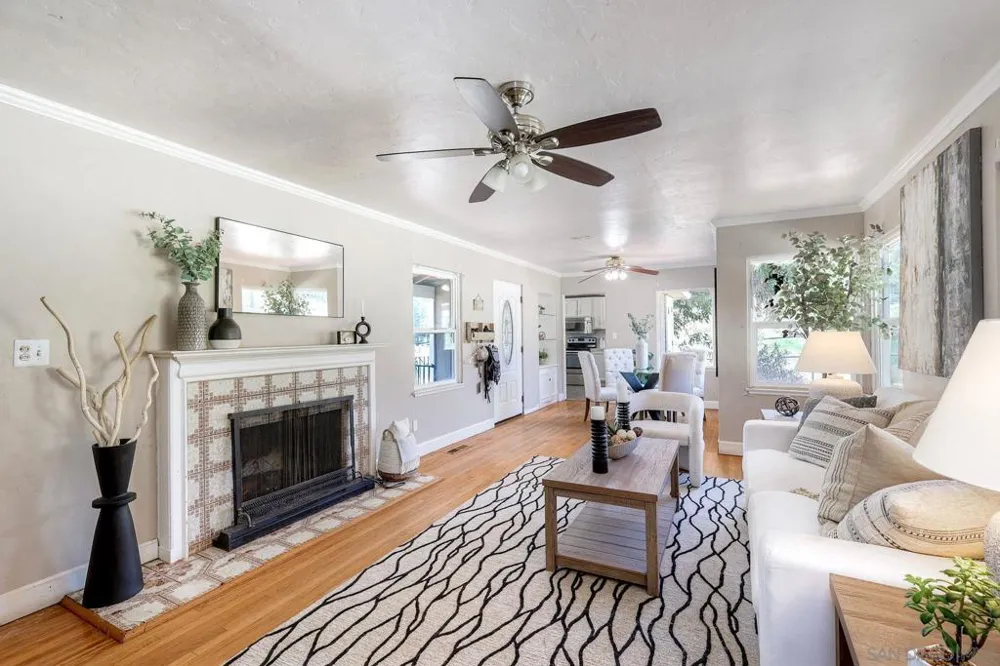 10859 Valle Vista Lakeside, CA 92040