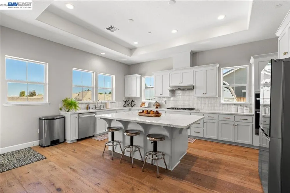 5010 Neroly Rd Oakley, CA 94561