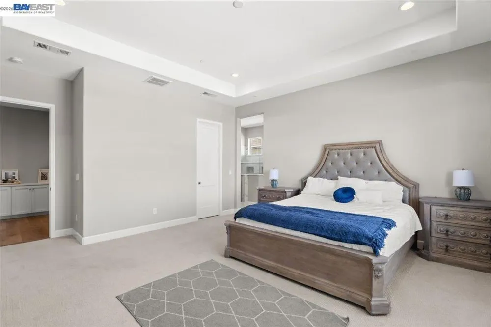 5010 Neroly Rd Oakley, CA 94561