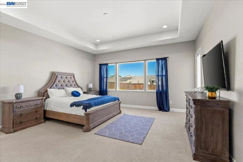 5010 Neroly Rd Oakley, CA 94561