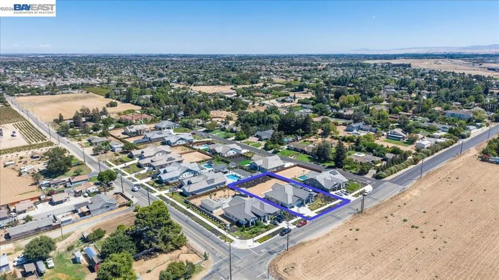 5010 Neroly Rd Oakley, CA 94561