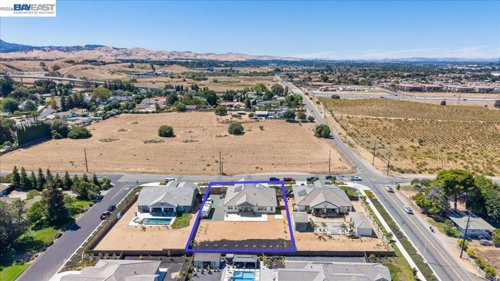 5010 Neroly Rd Oakley, CA 94561