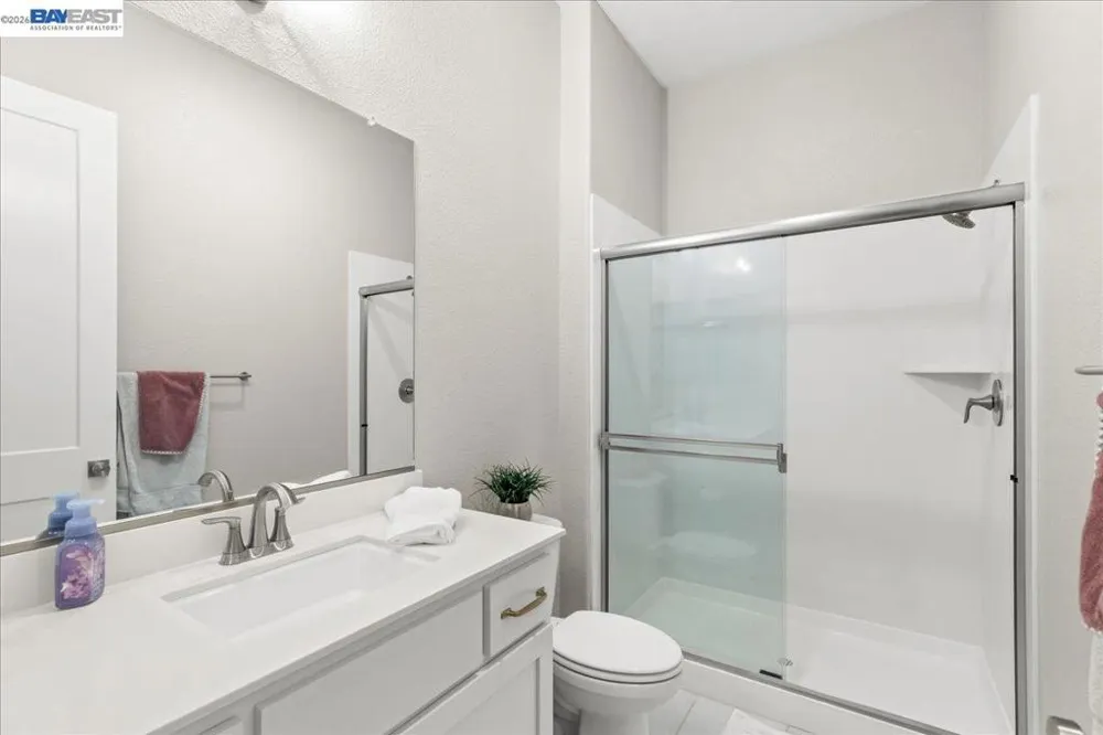 5010 Neroly Rd Oakley, CA 94561
