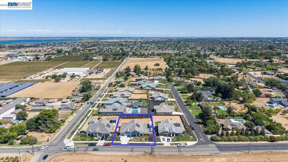 5010 Neroly Rd Oakley, CA 94561