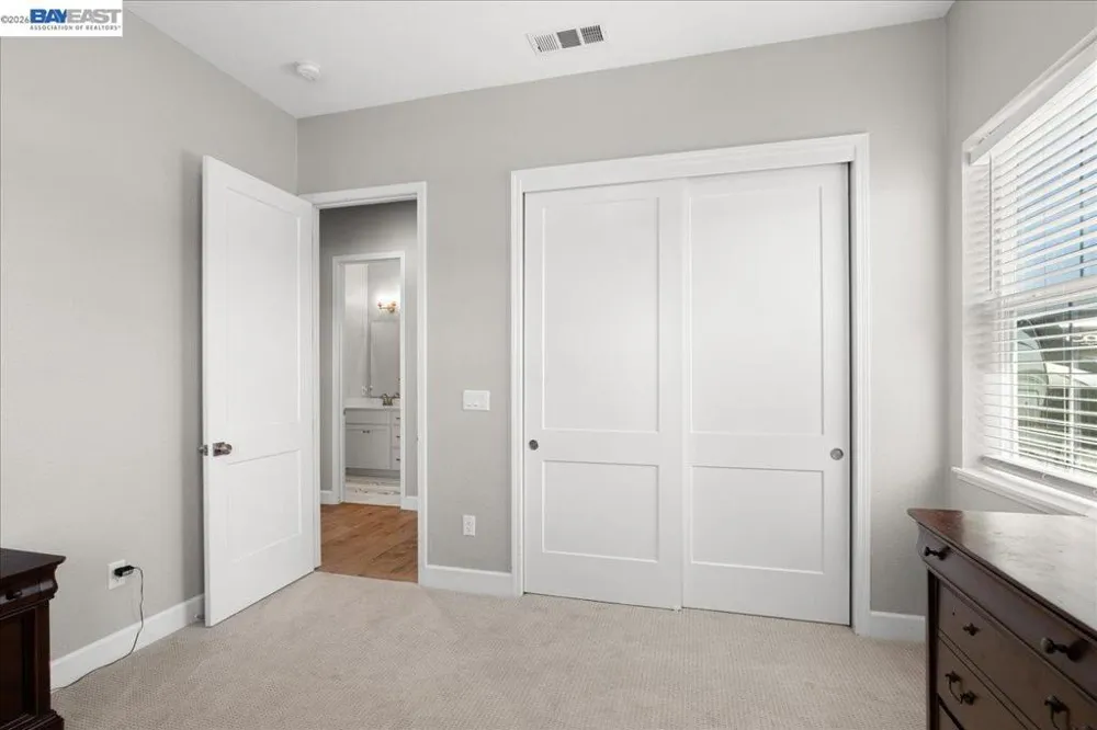 5010 Neroly Rd Oakley, CA 94561