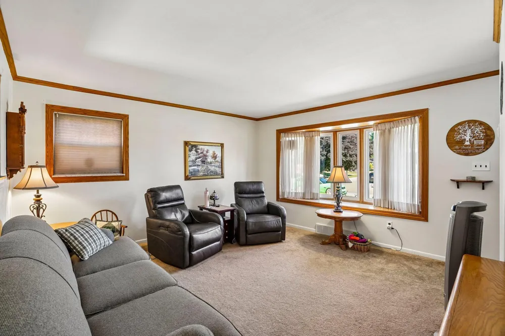 26347 Midway Street Dearborn Heights, MI 48127