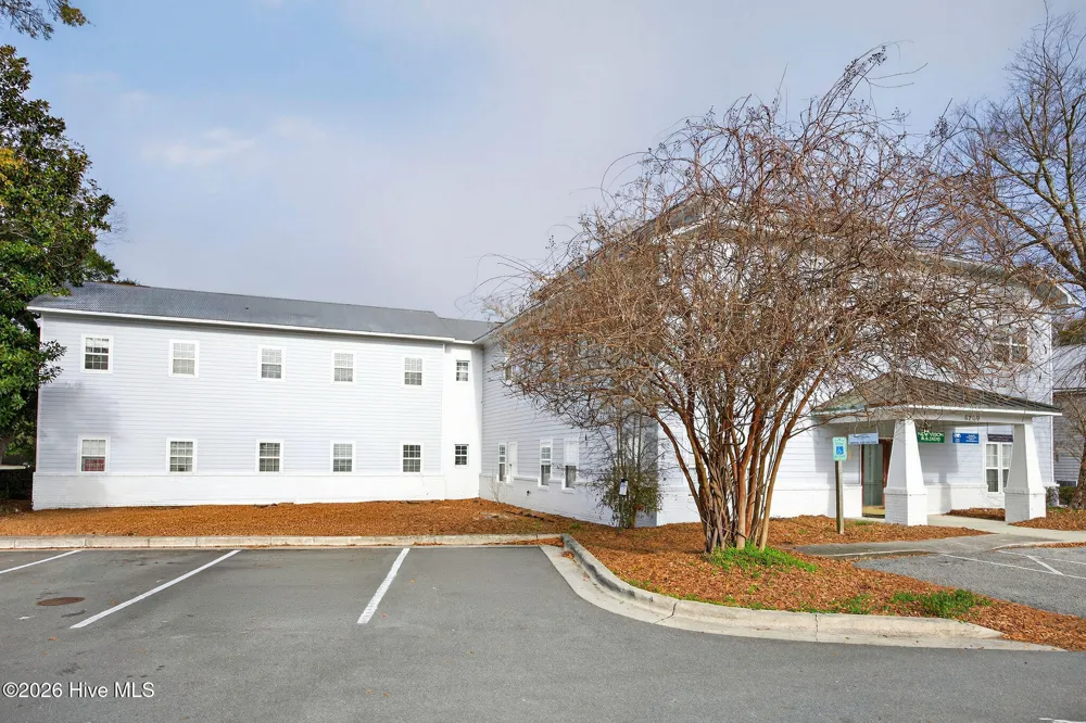 6209 Oleander Drive #216 Wilmington, NC 28403