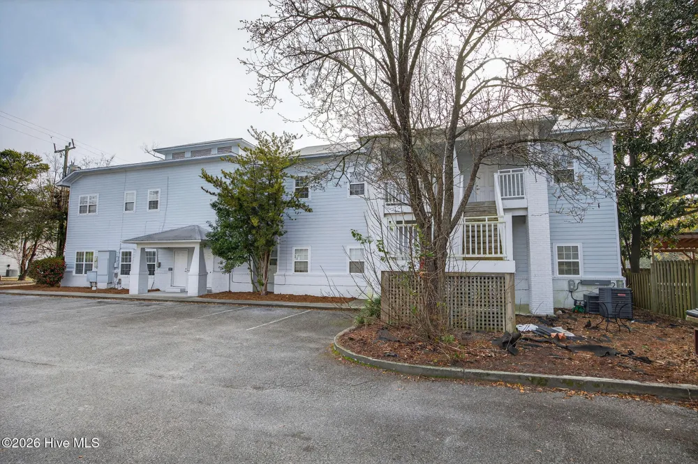 6209 Oleander Drive #216 Wilmington, NC 28403