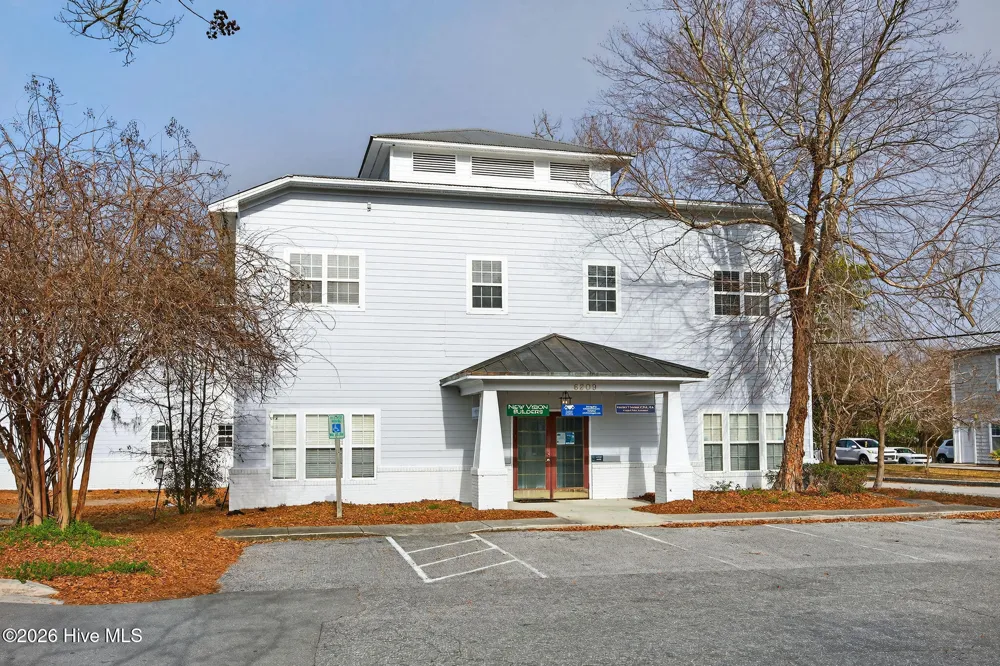 6209 Oleander Drive #216 Wilmington, NC 28403