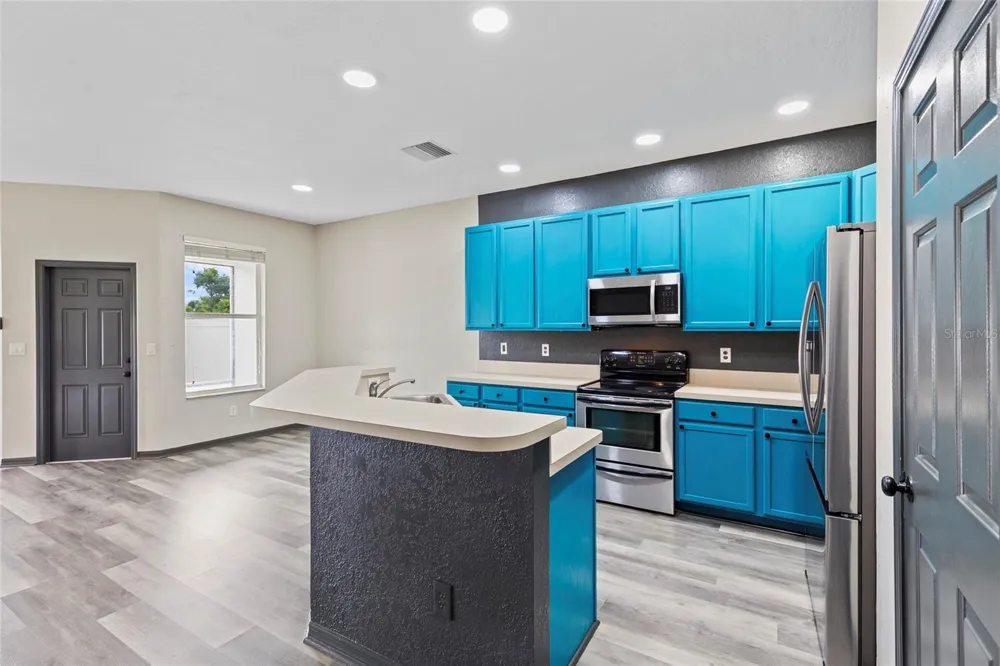 1522 SUMMERGATE DRIVE Valrico, FL 33594