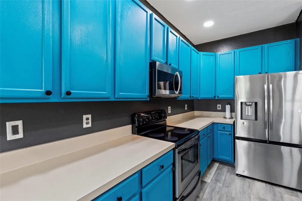 1522 SUMMERGATE DRIVE Valrico, FL 33594