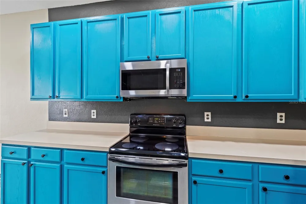 1522 SUMMERGATE DRIVE Valrico, FL 33594