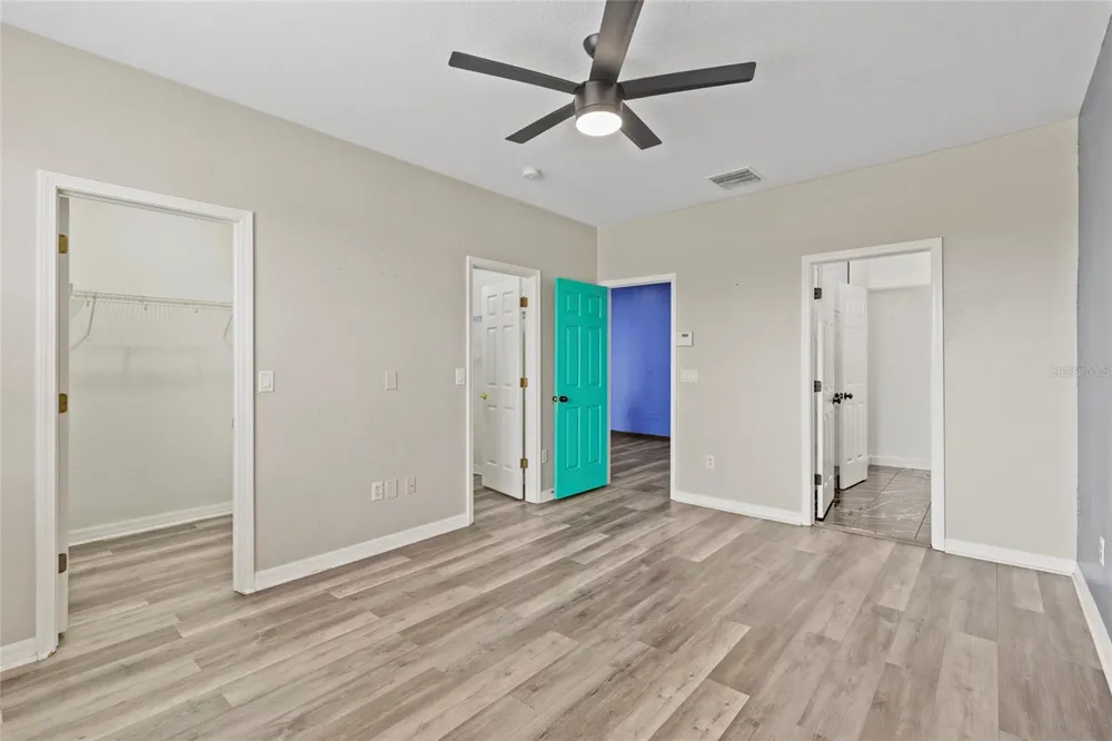 1522 SUMMERGATE DRIVE Valrico, FL 33594