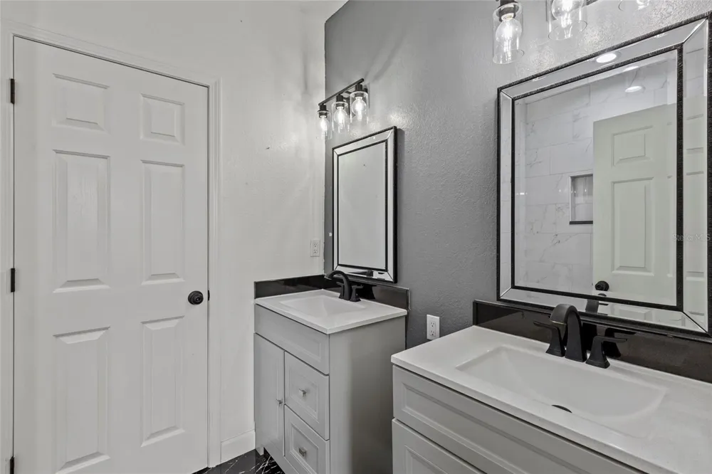 1522 SUMMERGATE DRIVE Valrico, FL 33594