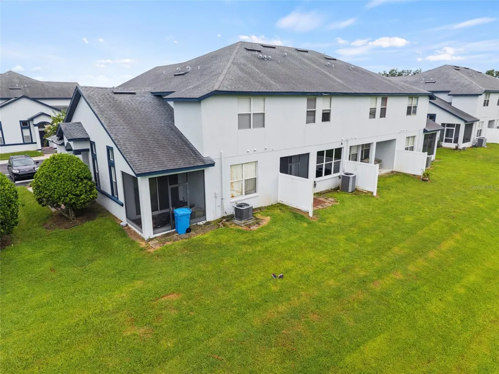 1522 SUMMERGATE DRIVE Valrico, FL 33594