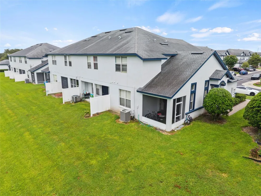 1522 SUMMERGATE DRIVE Valrico, FL 33594