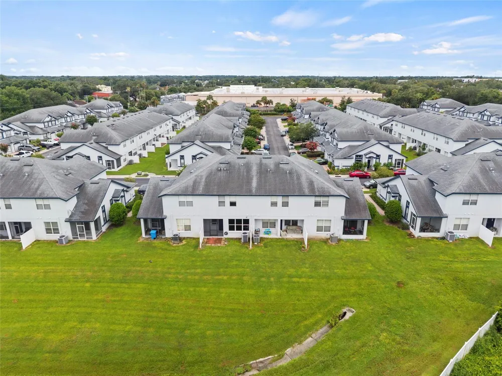 1522 SUMMERGATE DRIVE Valrico, FL 33594