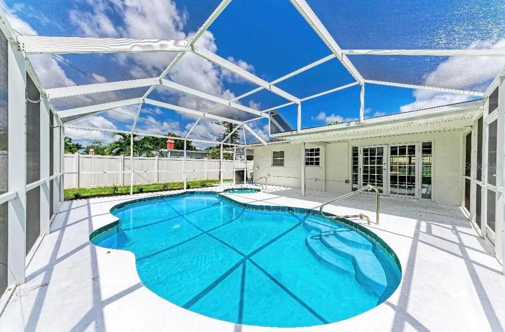 3207 19TH AVENUE W Bradenton, FL 34205