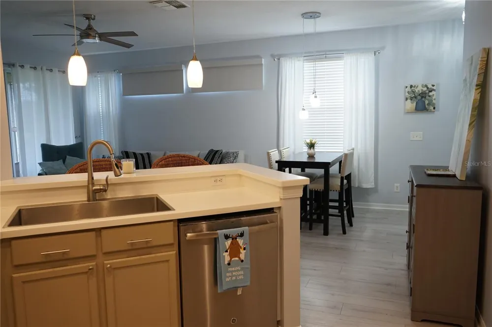 2032 INVERNESS GREENS DRIVE #76 Sun City Center, FL 33573