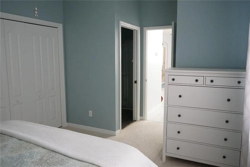 2032 INVERNESS GREENS DRIVE #76 Sun City Center, FL 33573