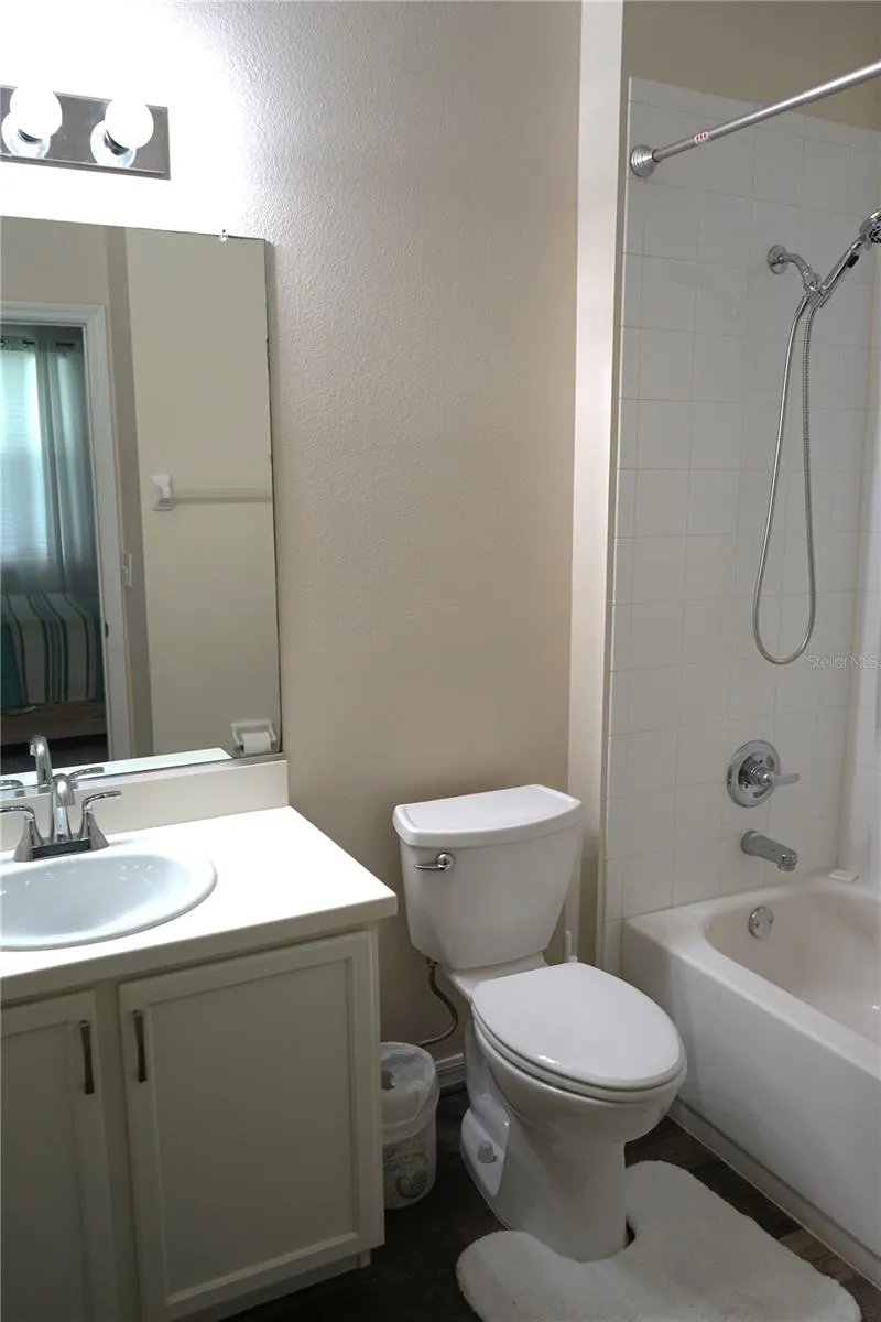2032 INVERNESS GREENS DRIVE #76 Sun City Center, FL 33573